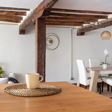 Amplio Y Moderno En *