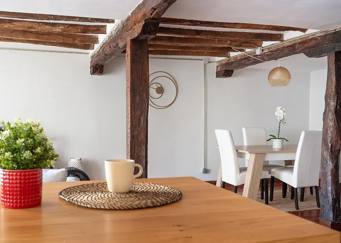 Amplio Y Moderno En *